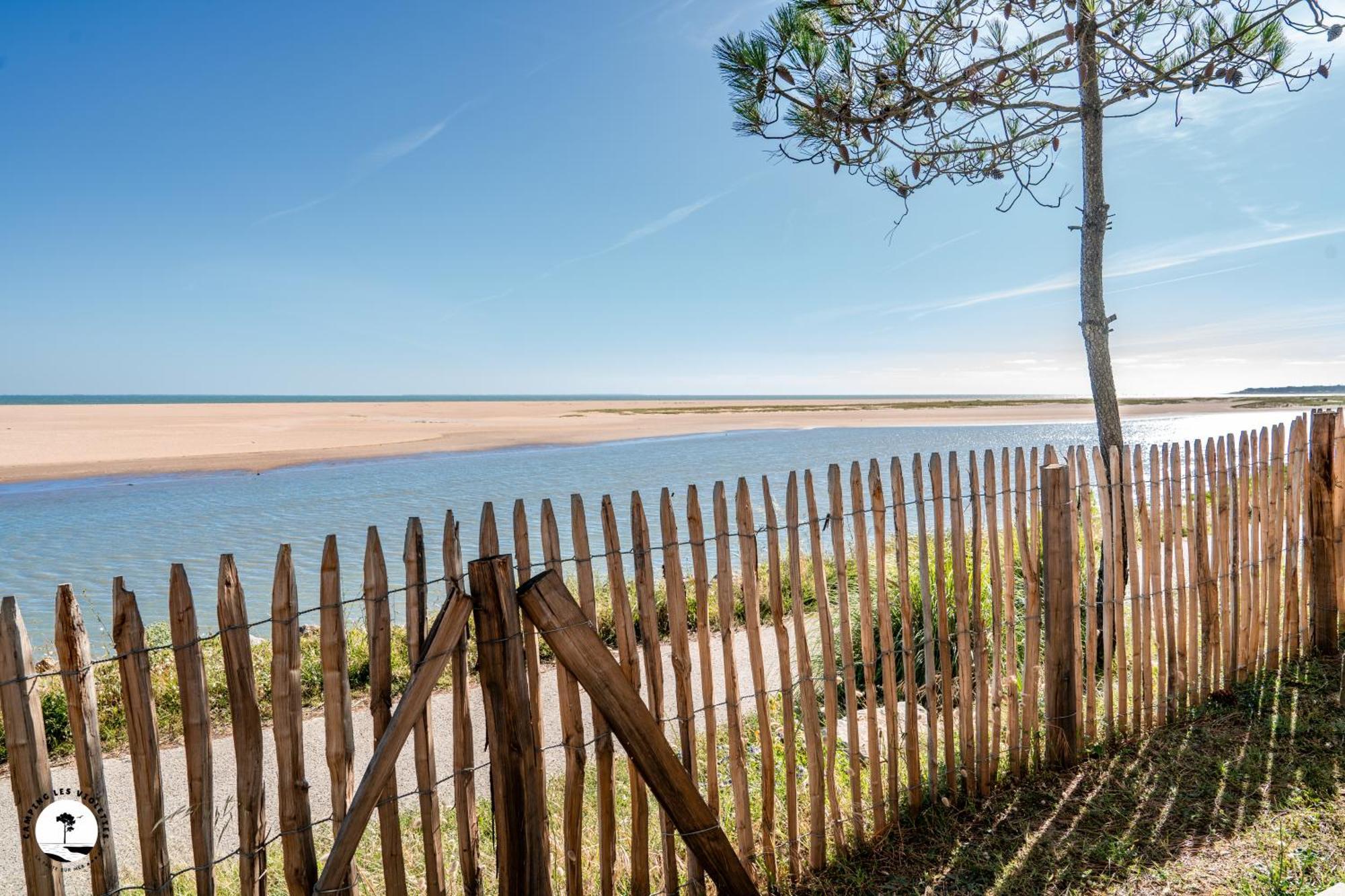 Camping Les Violettes La Faute-sur-Mer Bagian luar foto